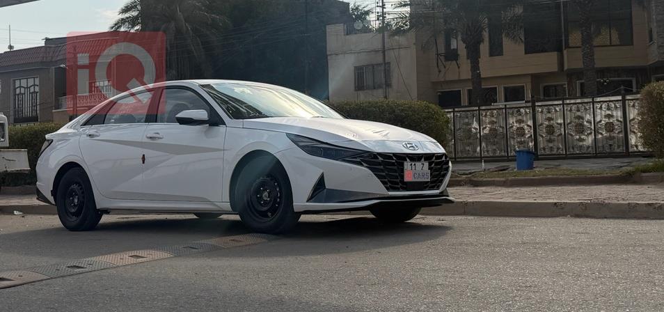 هیۆندای ئەلەنترا